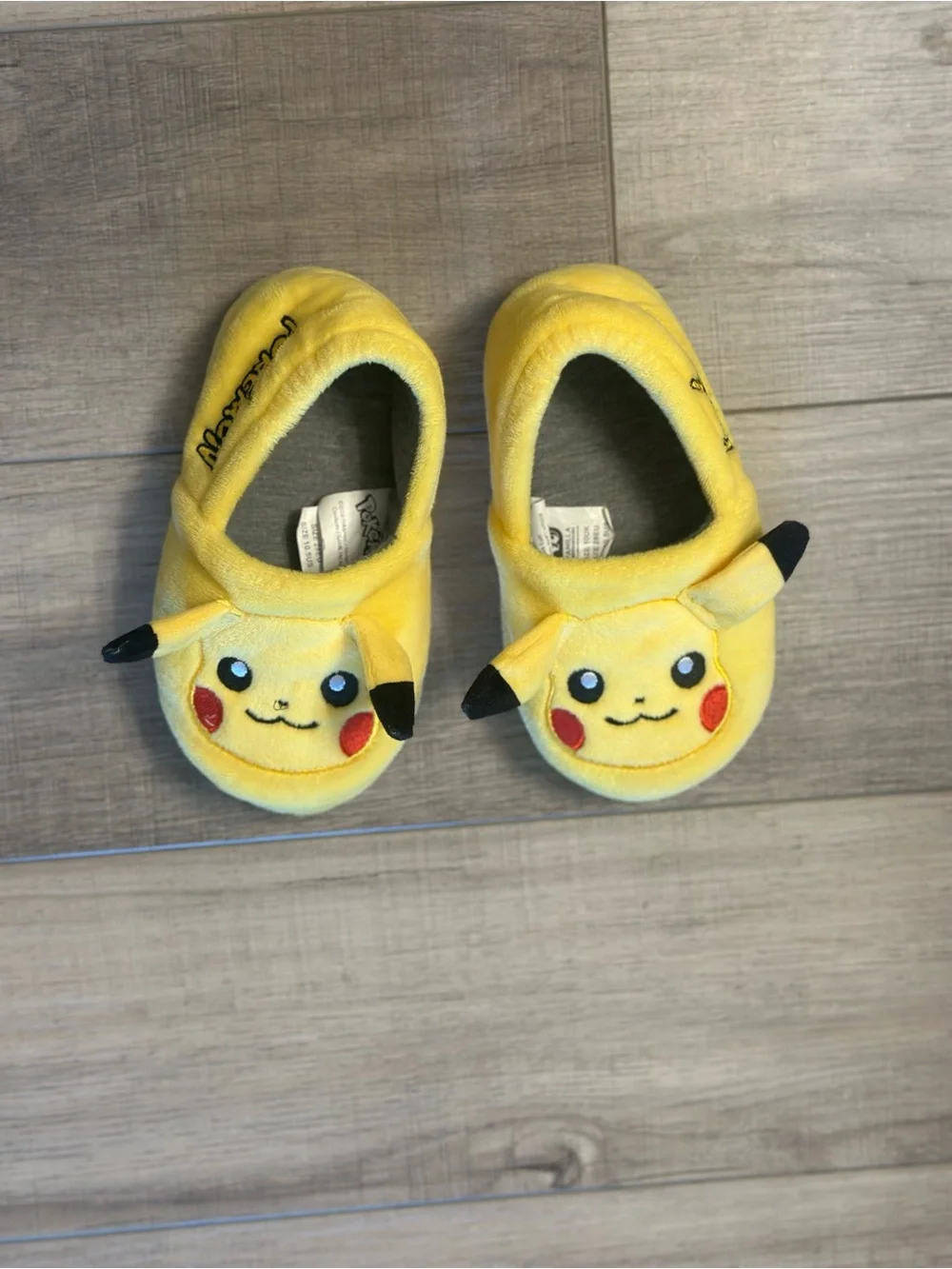 Kid’s Pikachu slippers in size 10.5